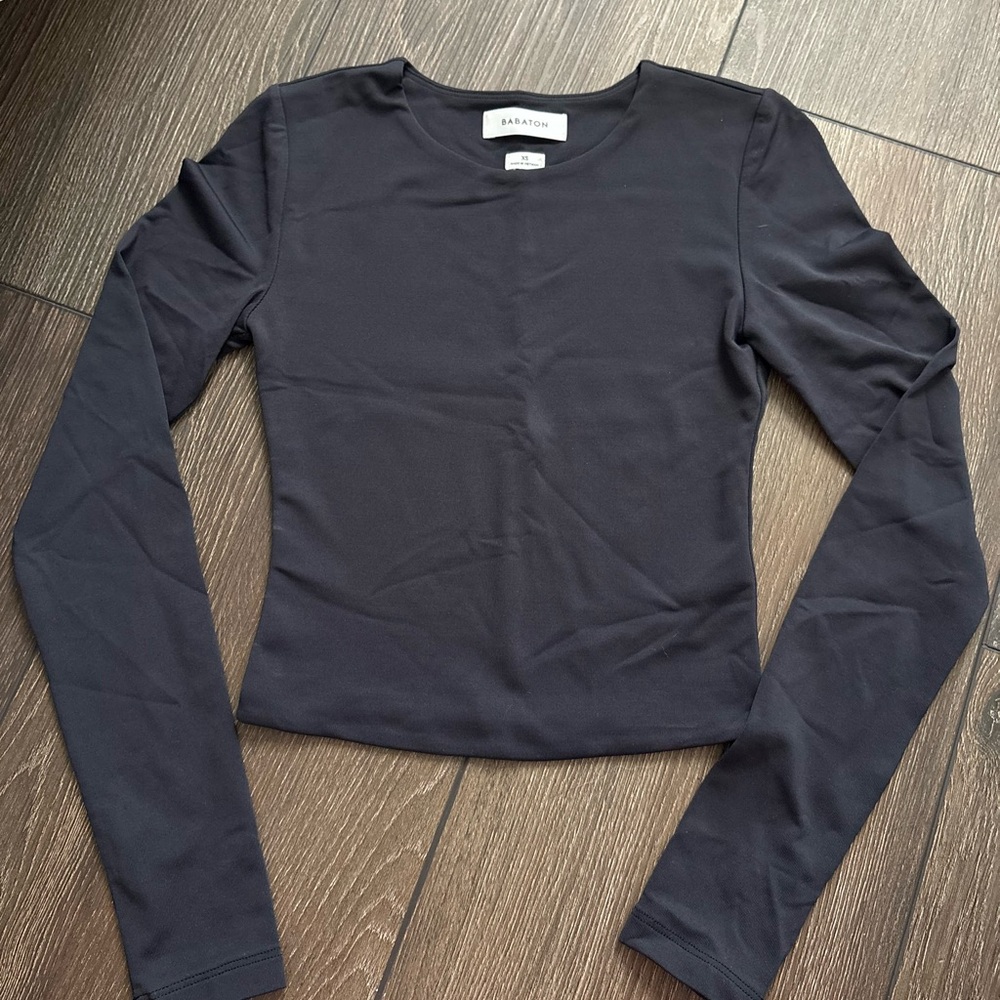NWOT Aritzia Babaton contour long sleeve top